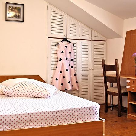 Lover'S Nest Next To The Beach Varna Bagian luar foto